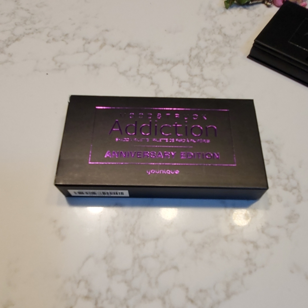 Moonstruck addiction anniversary edition